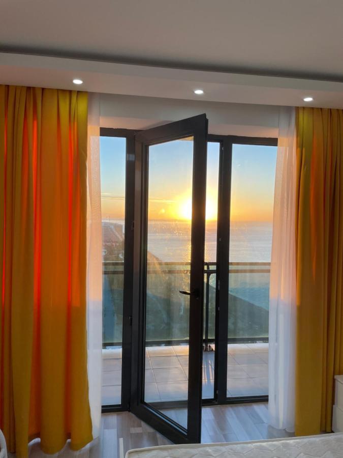 Sea View Apartments Orbi Beach Tower Batumi Exterior photo