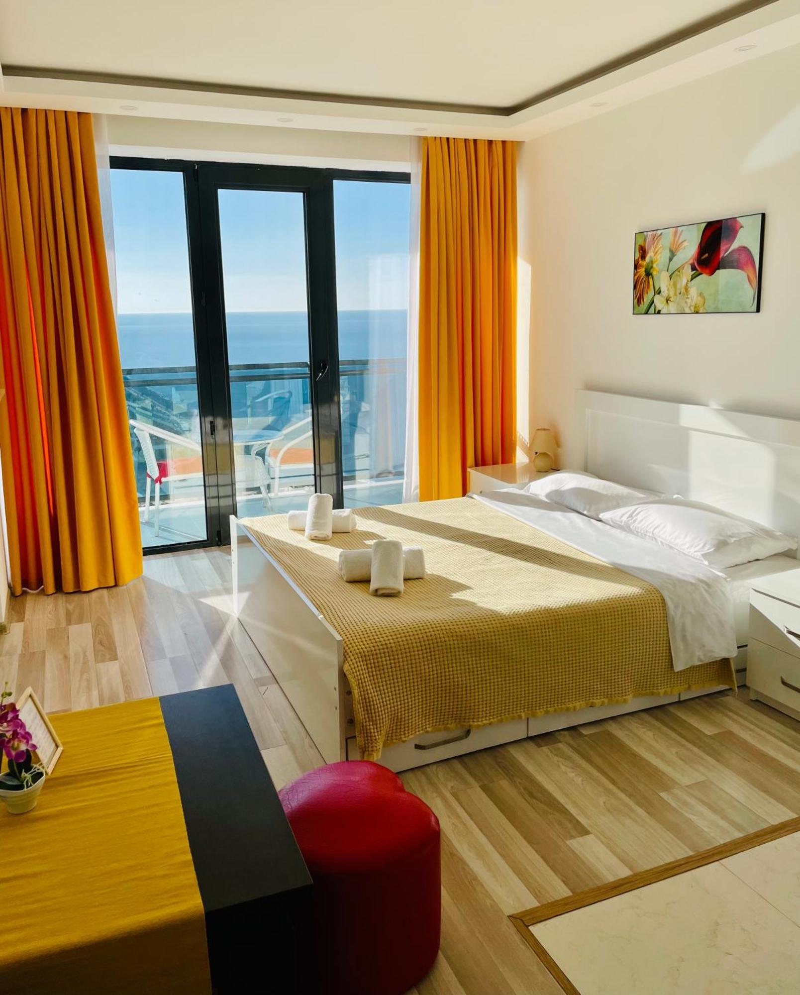Sea View Apartments Orbi Beach Tower Batumi Exterior photo