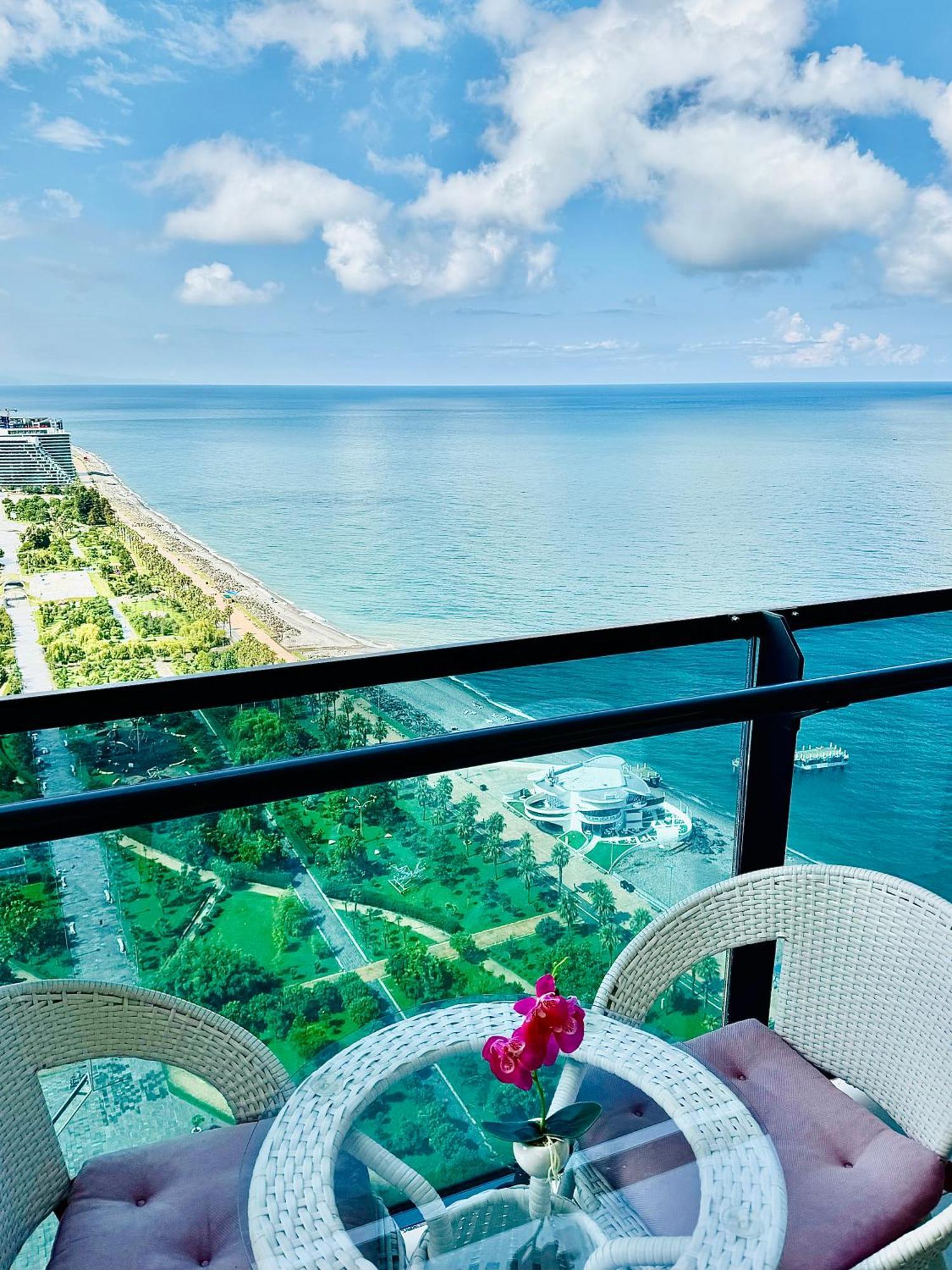 Sea View Apartments Orbi Beach Tower Batumi Exterior photo