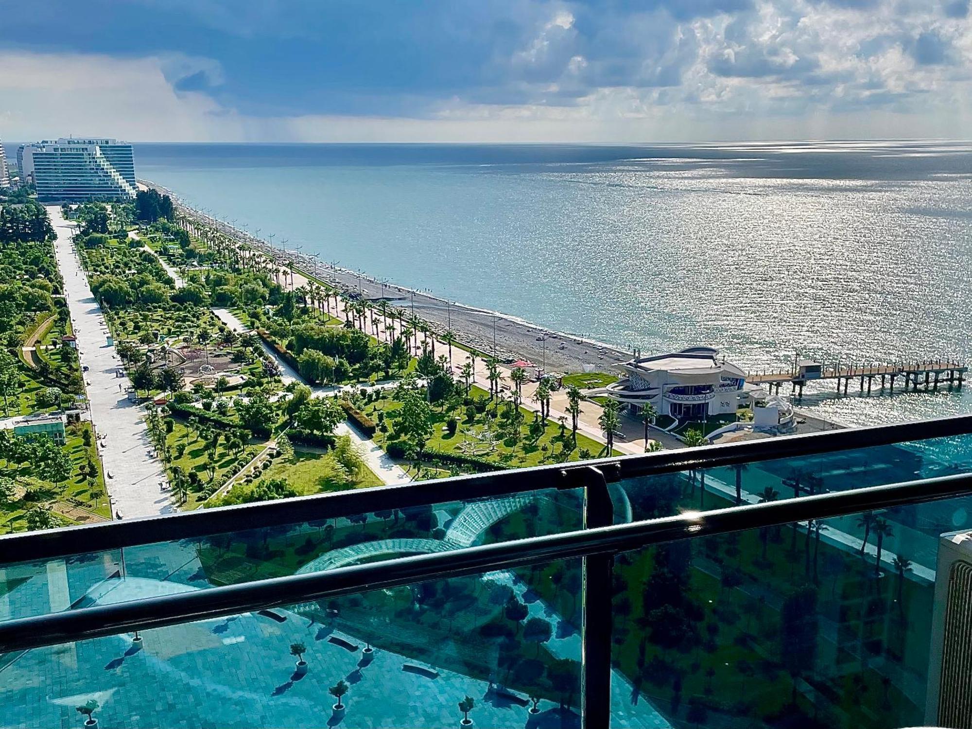 Sea View Apartments Orbi Beach Tower Batumi Exterior photo